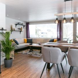 Spirit Apartments - Balkon - Bergsicht - Parkplatz
