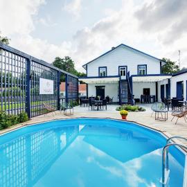 Tõstamaa Meierei Hotel，位于Tõstamaa的酒店
