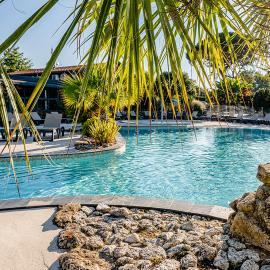 Camping Domaine Les Oréades - Maeva Sélection，位于桑吉内的酒店
