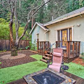 California Cottage < 4 Mi to Redwood Hiking Trails，位于Ben Lomond的酒店