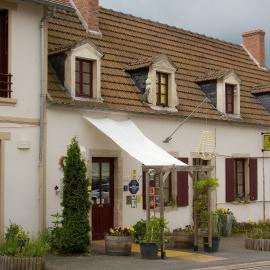 Au Coeur de Meaulne,位于Meaulne的酒店