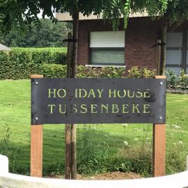 Tussenbeke，位于Lede的酒店