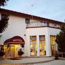 Orion Hotel Parczew，位于Parczew的酒店