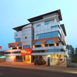 Hotel Heyday，位于Pathanāmthitta的酒店