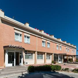 Hotel Ruta del Duero，位于拉·希斯特尼加的酒店