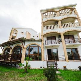 Topset Hotel