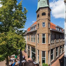 Hotel de Koppelpaarden，位于利赫滕福德的酒店
