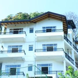 White House Bungalow Hatton，位于哈顿的酒店