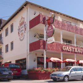Hotel & Restaurant Krone，位于凯斯特尔特的酒店