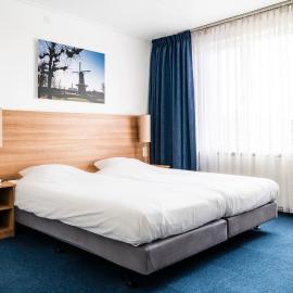 Hotel Hulst，位于许尔斯特的酒店
