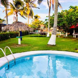Hotel Bungalows Marbella Costa Esmeralda,位于Monte Gordo的酒店