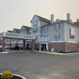 Homestead Lodge Apart Hotel，位于普莱森特维尔的酒店
