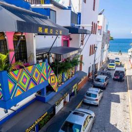 CASA MARÍA MALECÓN，位于巴亚尔塔港的酒店