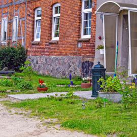 Ferienwohnung Gluehwuermchen，位于Barnin的酒店