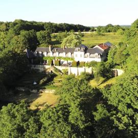 Hotel La Croix De Vernuche，位于瓦雷讷沃泽勒的酒店