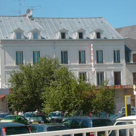 Hotel De La Gare，位于蒙吕松的酒店