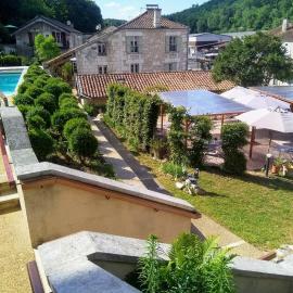 Le Jardin des Chouchoux，位于布朗托姆的酒店
