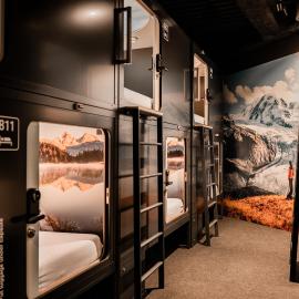 Capsule Hotel - Zurich Airport,位于克洛滕的酒店