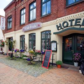 Hotel Cafe Frida，位于布雷茨特的酒店