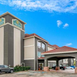 La Quinta Inn & Suites by Wyndham Broussard - Lafayette Area,位于Broussard的酒店