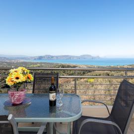 Vourvahis Seaview Apartments，位于Karotí的酒店