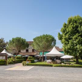 Logis Hôtel et Restaurant La Bombardière，位于Cuq-Toulza的酒店
