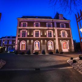 The Originals Boutique, La Maison Rouge, Lens Ouest，位于讷莱米讷的酒店