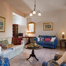 Corfu Garitsa Spacious Apartment，位于科孚镇的酒店