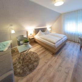 Hotel Zum kühlen Grunde，位于明登的酒店