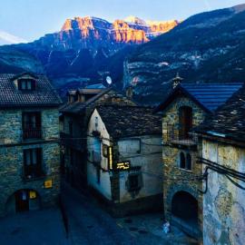 Apartamentos Valle de Ordesa-Torla，位于托尔拉的酒店