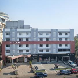 Hotel Opal,位于戈尔哈布尔的酒店