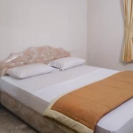Mataram Cottage Syariah Mitra RedDoorz，位于Pasakon 1的酒店