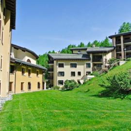 Apartment Residenza Chesa Margun 13-5 by Interhome，位于苏尔勒吉的酒店
