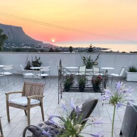 Casale Belvedere vista mare，位于瓦尔德利切的酒店