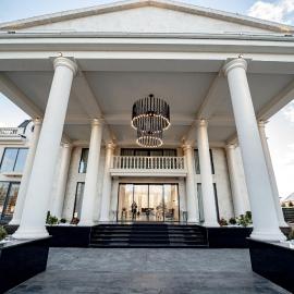 Hotel Caprice，位于巴克乌的酒店