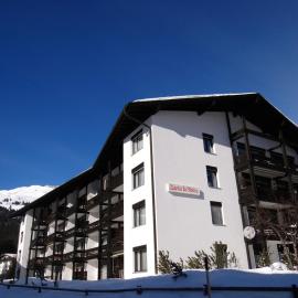 Zuhause in den Alpen Ihre Ferienwohnung mit Hallenbad und Sauna，位于伦策海德的酒店