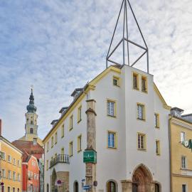 Stadthotel Schärding，位于谢尔丁的酒店