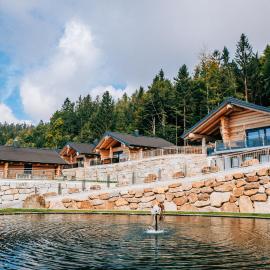 Blockhausen Luxus Chalets，位于Oberschwarzenberg的酒店