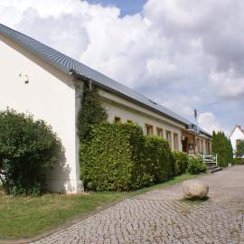 Gasthaus & Hotel Lindenkrug，位于坡瑟利特兹的酒店