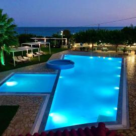 Glyfa Beach Hotel，位于瓦尔索洛米翁的酒店