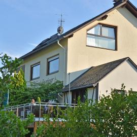 Weingut Rosenbaum，位于布里德尔的酒店