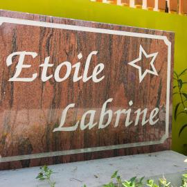 Etoile Labrine Guest House，位于拉迪格岛的酒店