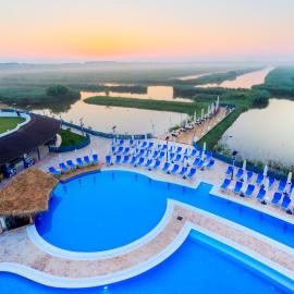 Peninsula Resort & Aqua SPA，位于穆里吉奥尔的酒店