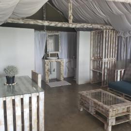 Baleia Azul Camping，位于蓬塔杜欧鲁的酒店