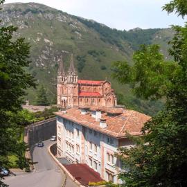 Gran Hotel Pelayo，位于科瓦东加的酒店