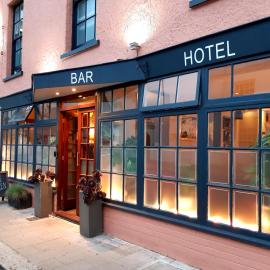 Browns Hotel，位于达特茅斯的酒店