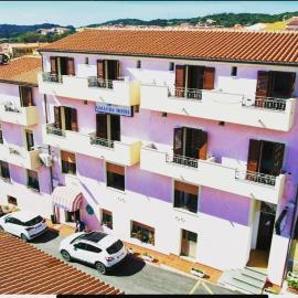 Gallura Hotel，位于圣特雷莎加卢拉的酒店