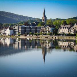 Escale Chambre d'hôtes Au coeur du vieux Profondeville entre Namur et Dinant, près de la Meuse，位于普罗丰德维耶的酒店