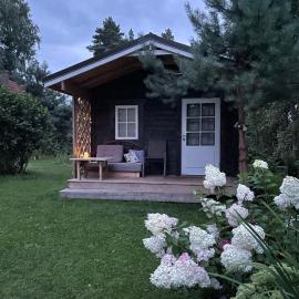 Teeveere Summer House，位于Treimani的酒店