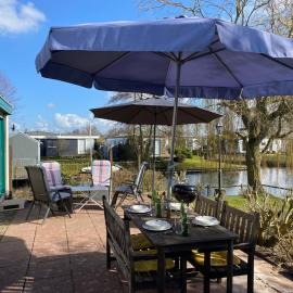 Chalet Makkum T11 - vakantiehuisjemakkum nl，位于玛库姆的酒店